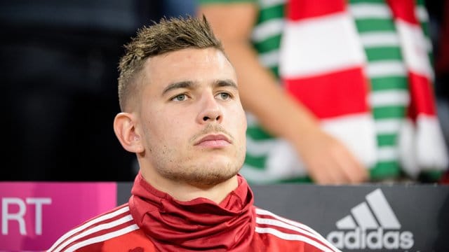 Der FC Bayern München wollte den französischen Nationalspieler Hernandez nicht für die anstehenden Länderspiele abstellen. Der FC Bayern München wollte den französischen Nationalspieler Hernandez nicht für die anstehenden Länderspiele abstellen.