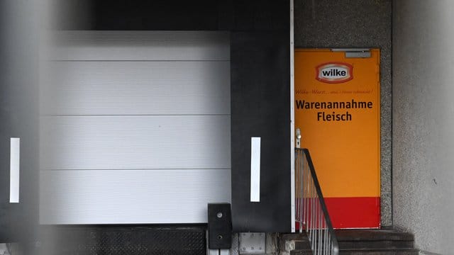 Wursthersteller Wilke im nordhessischen Twistetal: Die Waren von Wilke werden mit zwei Todesfällen in Verbindung gebracht. Wursthersteller Wilke im nordhessischen Twistetal: Die Waren von Wilke werden mit zwei Todesfällen in Verbindung gebracht.