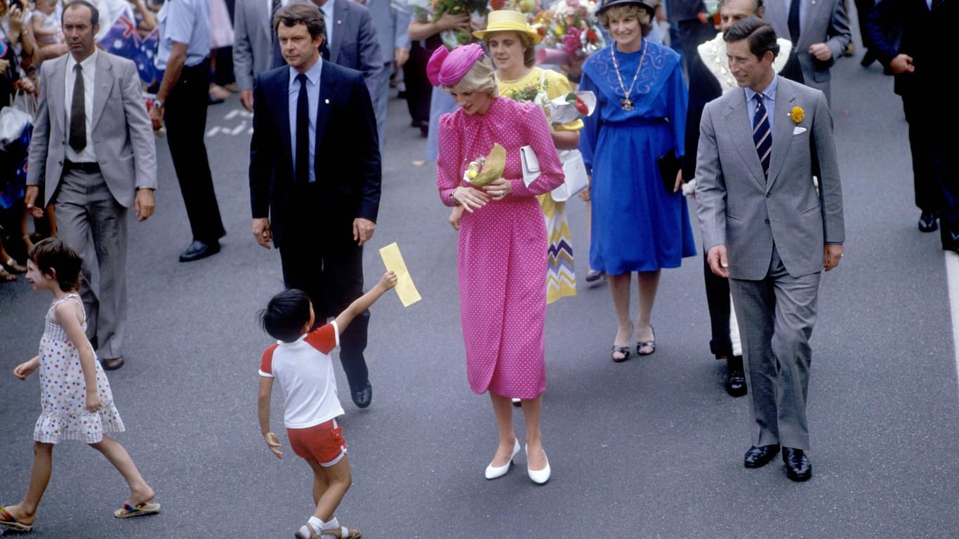 Prinz Charles und Lady Di: Das Ehepaar besucht im April 1983 die australische Stadt Perth.
