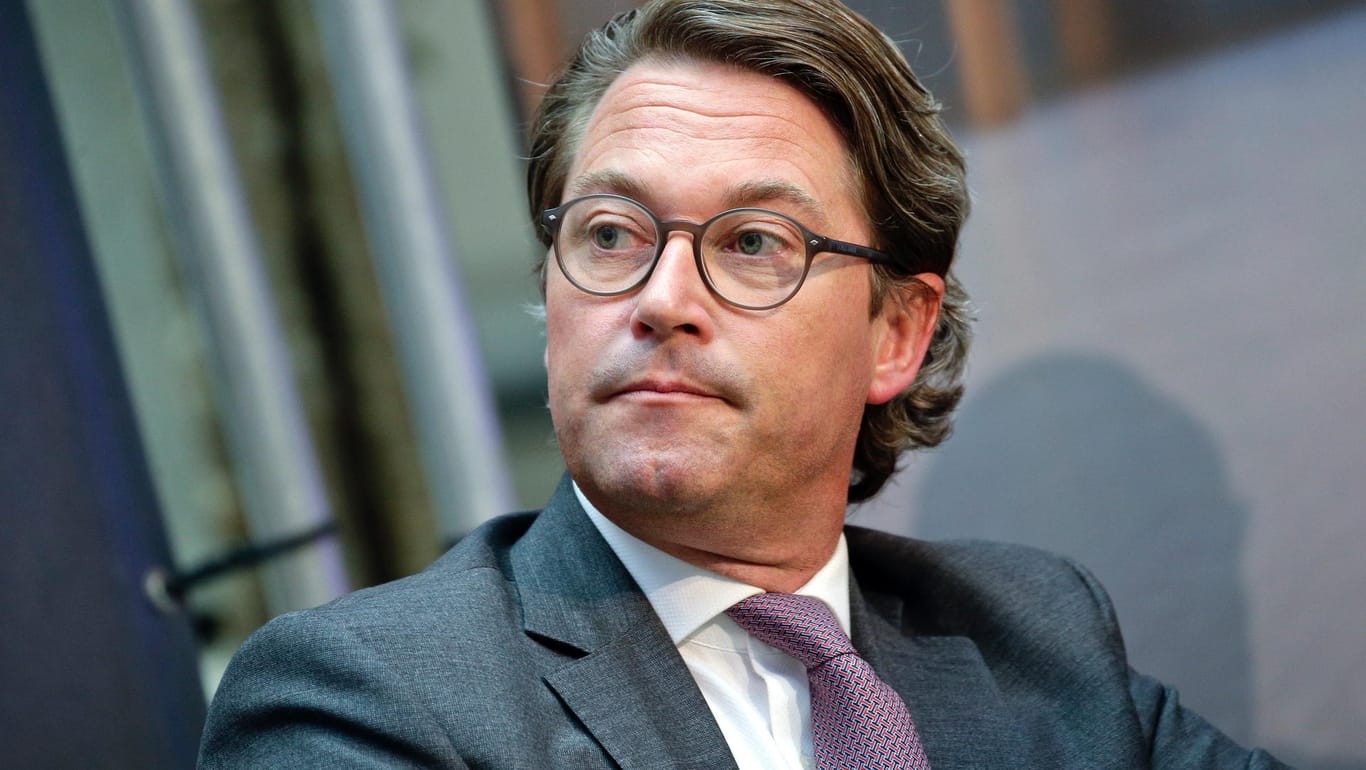 Verkehrsminister Andreas Scheuer steht wegen der gescheiterten Pkw-Maut unter Druck: Dem Bund drohen Schadensersatzzahlungen.