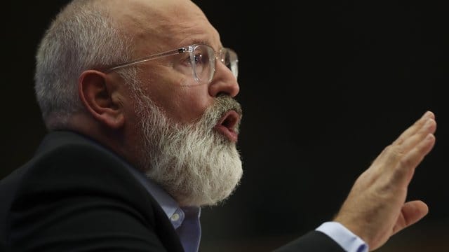 Frans Timmermans soll unter der künftigen EU-Kommissionspräsidentin Ursula von der Leyen ab dem 1. Frans Timmermans soll unter der künftigen EU-Kommissionspräsidentin Ursula von der Leyen ab dem 1.