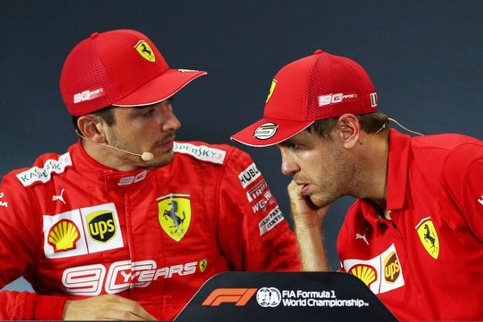 Teamkollegen und Konkurrenten zugleich: Charles Leclerc (l) und Sebastian Vettel.