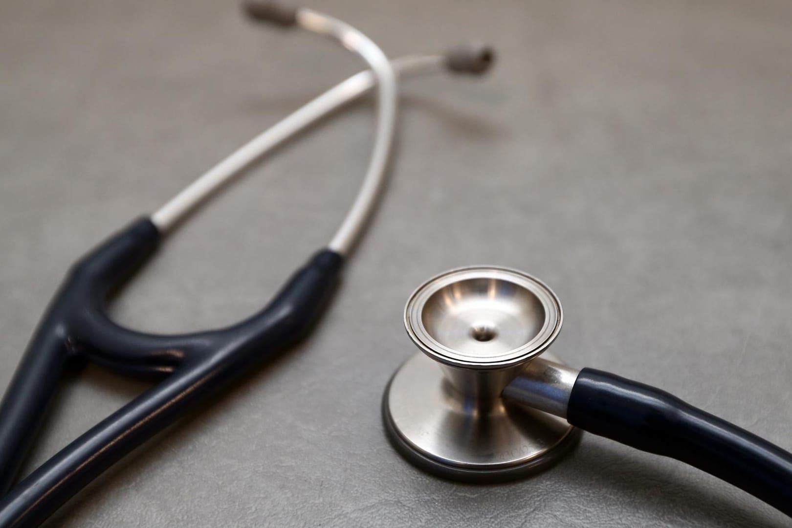Ein Stethoskop: Ende 2018 betrugen die Rücklagen der Krankenkassen 21 Milliarden Euro. Ein Stethoskop: Ende 2018 betrugen die Rücklagen der Krankenkassen 21 Milliarden Euro.
