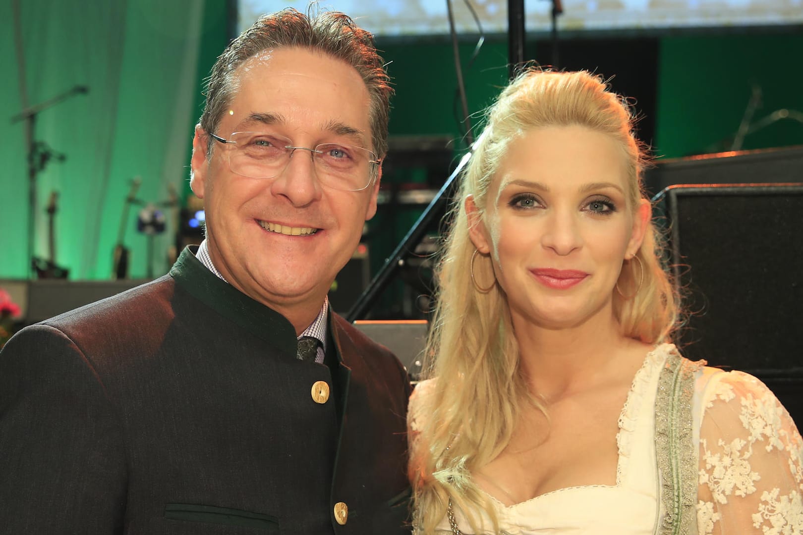 Philippa Strache mit Ehemann Heinz Christian: Sie sollen private Rechnungen auf Kosten der Partei abgerechnet haben.