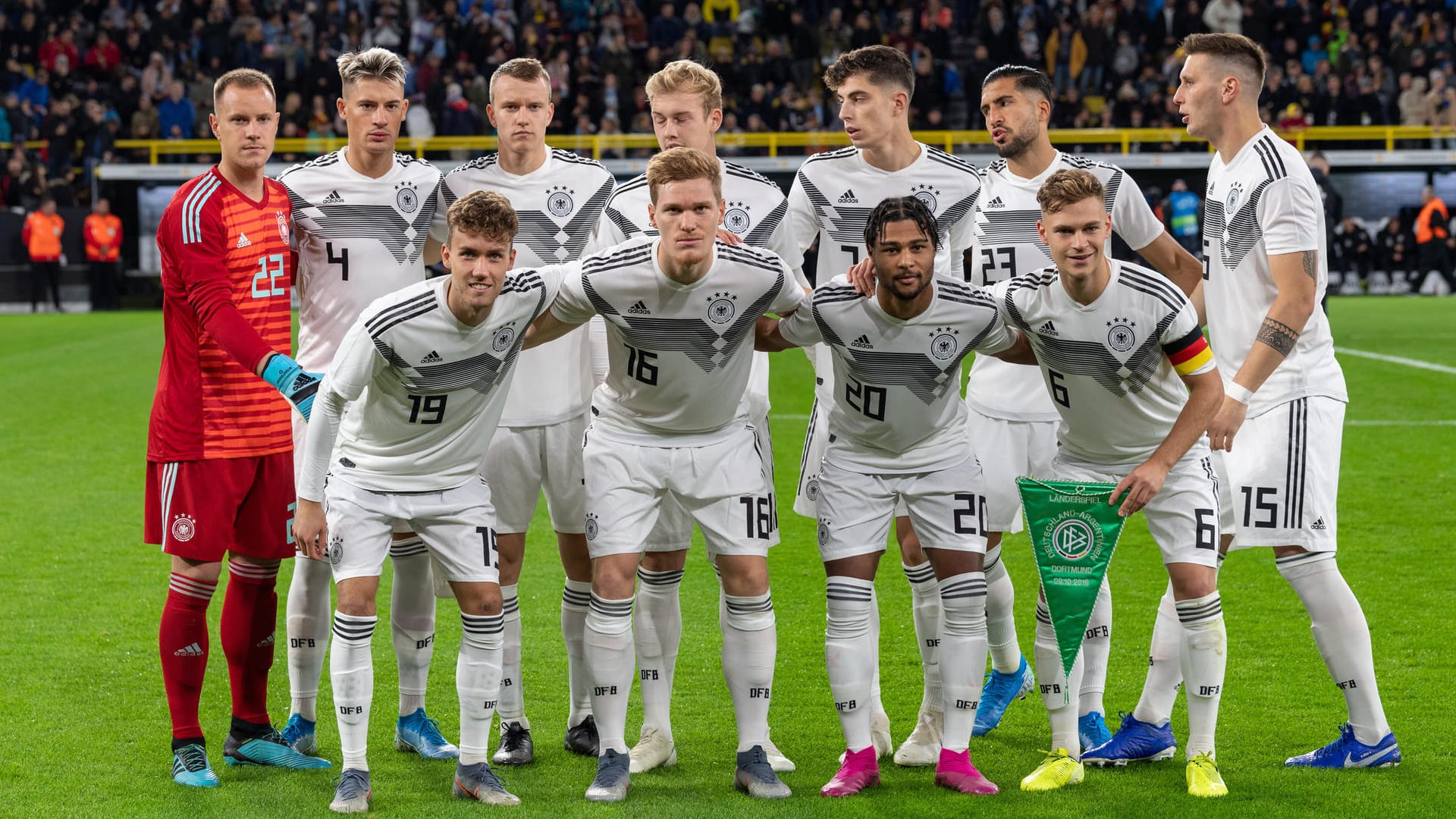 Mit dieser Mannschaft startete die deutsche Nationalmannschaft gegen Argentinien.