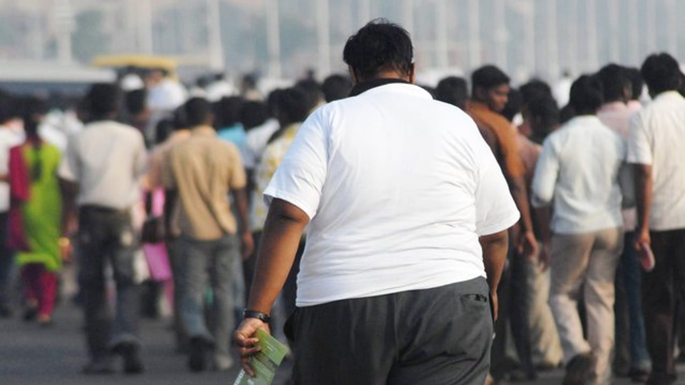 Mehr als die Hälfte der Bevölkerung in 34 der 36 OECD-Staaten ist den Experten zufolge übergewichtig, fast jeder Vierte fettleibig.