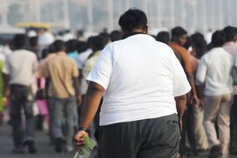 Mehr als die Hälfte der Bevölkerung in 34 der 36 OECD-Staaten ist den Experten zufolge übergewichtig, fast jeder Vierte fettleibig.