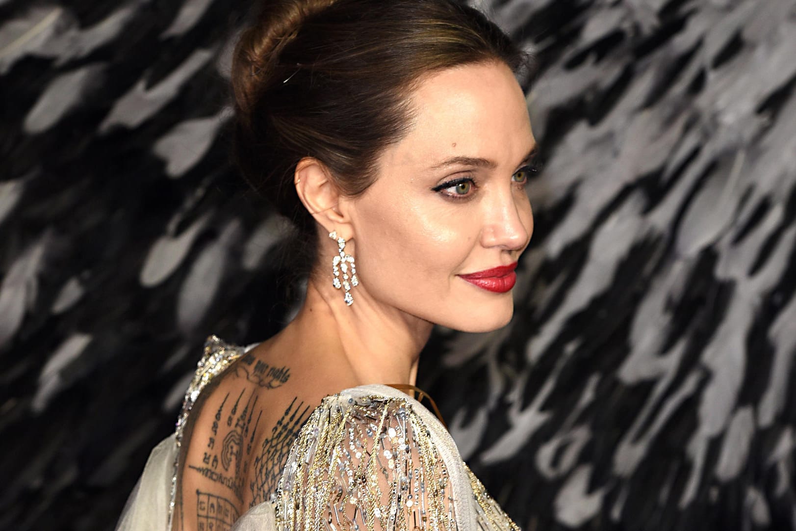 Angelina Jolie auf dem roten Teppich: Zur Europa-Premiere von "Maleficient 2" brachte sie ihre Kinder mit.