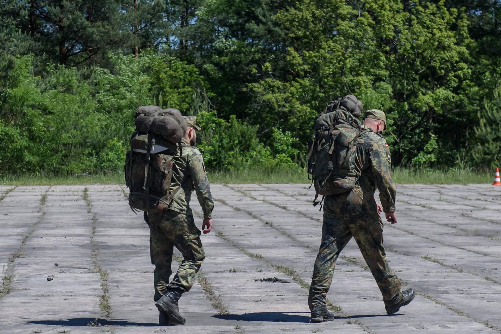 Soldaten der Bundeswehr: Ein Soldat ist mit der Klage gegen seine Entlassung aus der deutschen Armee vor Gericht gescheitert. (Symbolbild)