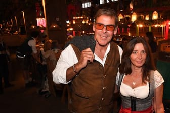Sascha Hehn und seine Lebensgefährtin Gloria Krass beim Oktoberfest.