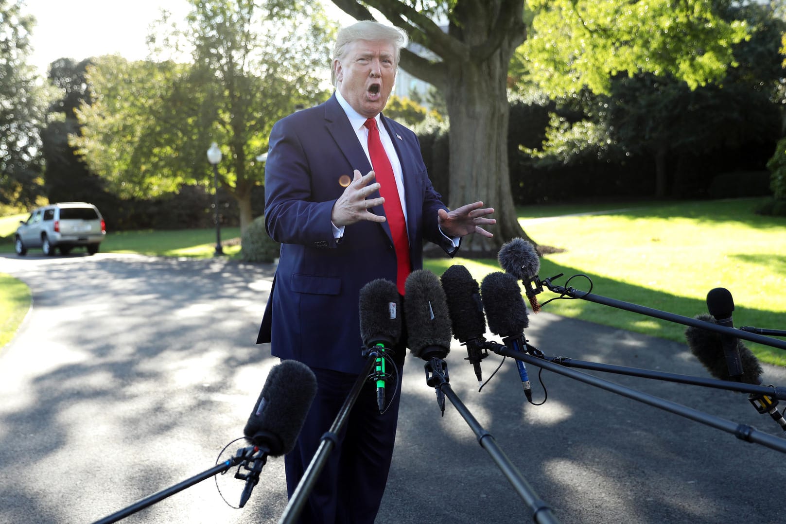 Donald Trump am Weißen Haus: "Wir haben gewonnen. Wir sind raus."