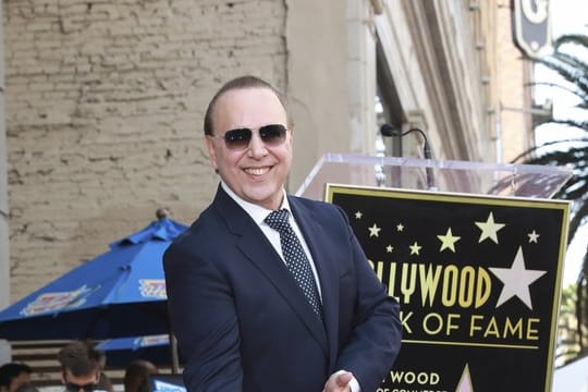 Tommy Mottola wird mit einem Stern auf dem Hollywood "Walk of Fame" geehrt.