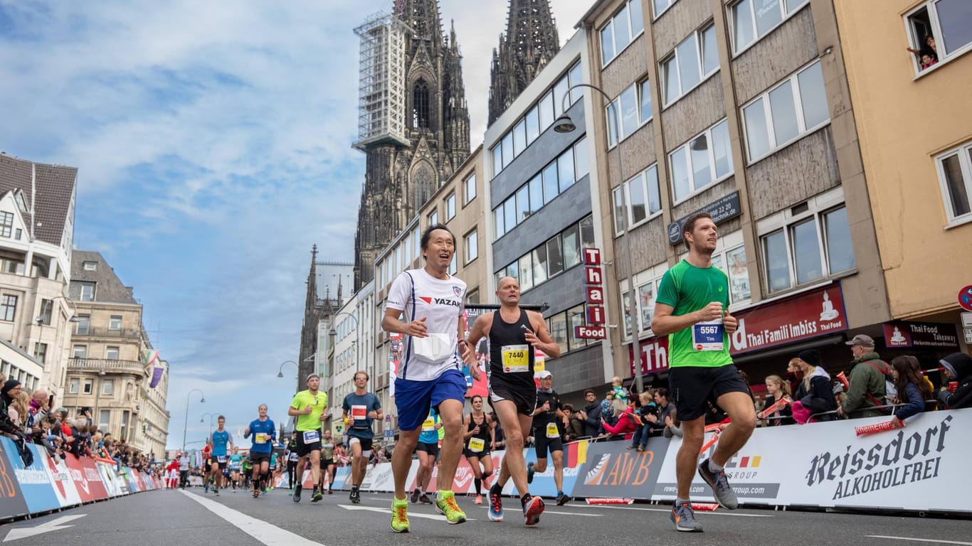Läufer beim Köln Marathon 2018: Auch dieses Jahr werden wieder tausende Läufer erwartet.