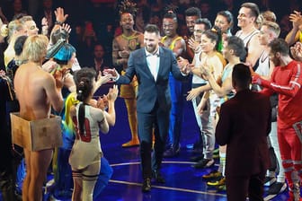 Lionel Messi: Der Barca-Star feiert die Premiere seiner Zirkus-Show.