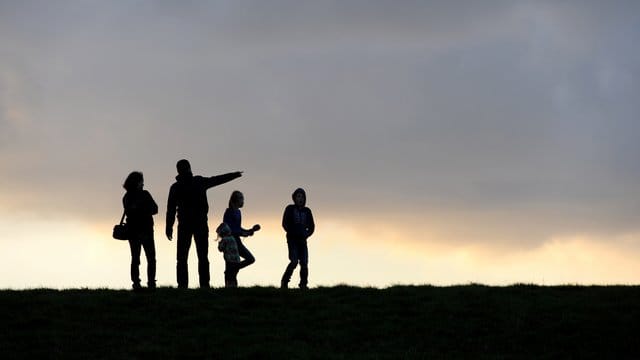 Genau rechnen: Bei Patchworkfamilien kann es finanziell einen Unterschied machen, welches Elternteil den Antrag stellt. Genau rechnen: Bei Patchworkfamilien kann es finanziell einen Unterschied machen, welches Elternteil den Antrag stellt.