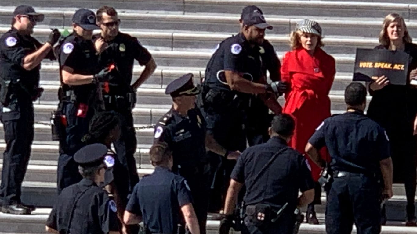 Jane Fonda: Die Schauspielerin protestierte vor dem Kapitol in Washington für den Klimaschutz.