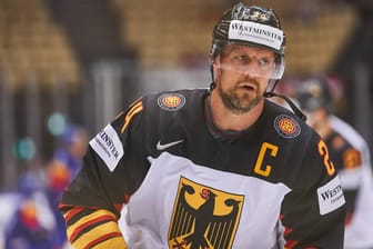 Dennis Seidenberg: Der deutsche Routinier steuert auf sein Karriereende zu.