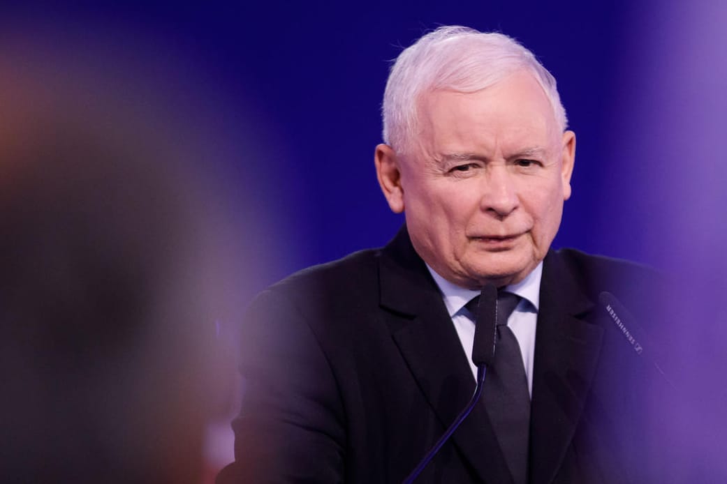 PiS-Parteichef Jaroslaw Kaczynski bei einer Wahlkampfveranstaltung: Die Partei will die "patriotische Erziehung" von Kindern und Jugendlichen vorantreiben.