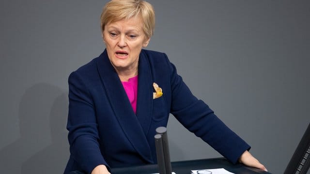 Renate Künast Mitte März bei einer Rede im Bundestag.