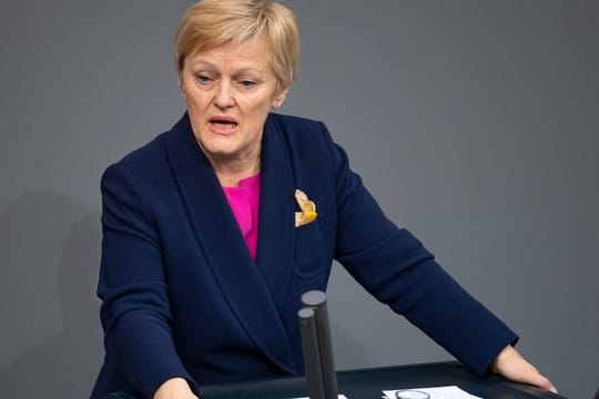 Renate Künast Mitte März bei einer Rede im Bundestag.