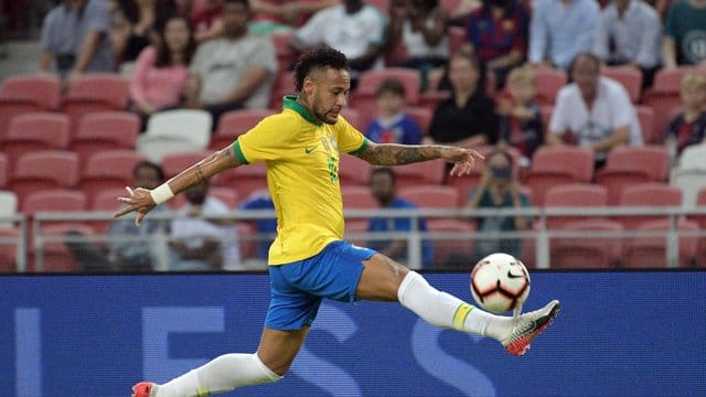 Hat sich bei einem Länderspiel gegen Nigeria verletzt: Brasiliens Superstar Neymar.