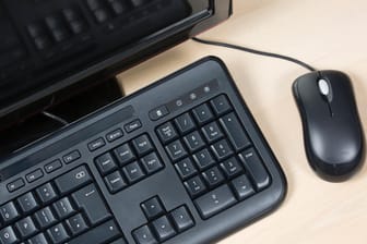 Computer-Tastatur und Maus: Wie gut kennen Sie sich mit der Entstehung moderner Rechner aus?
