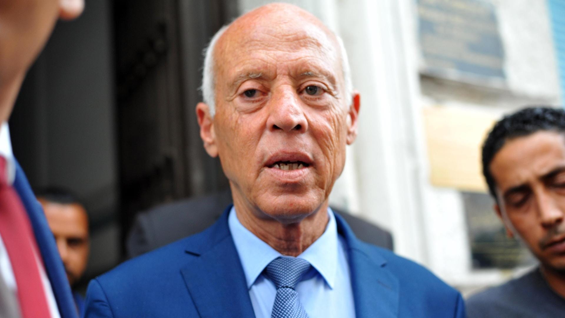 Der unabhängige Kandidat Kais Saïed: Mit großer Mehrheit hat er die Präsidentenstichwahl gewonnen.against 15 58% for Nabil Karoui Der unabhängige Kandidat Kais Saïed: Mit großer Mehrheit hat er die Präsidentenstichwahl gewonnen.against 15 58% for Nabil Karoui
