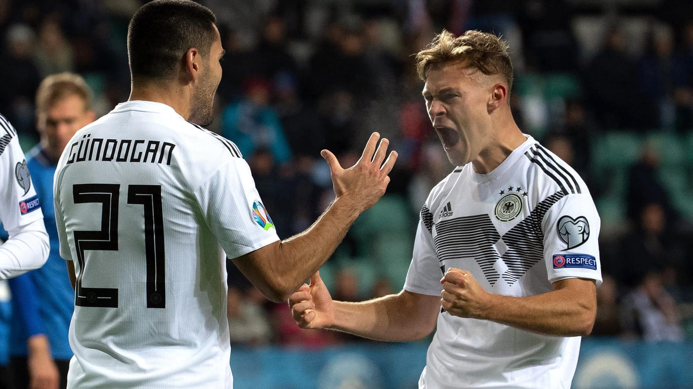Pure Freude in Tallinn: Ilkay Gündogan (l.) bejubelt mit Joshua Kimmich seinen Treffer zum zwischenzeitlichen 1:0 für Deutschland.