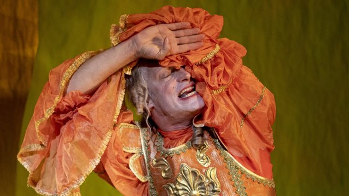 Joachim Meyerhoff als Sosias im "Amphitryon" an der Berliner Schaubühne.