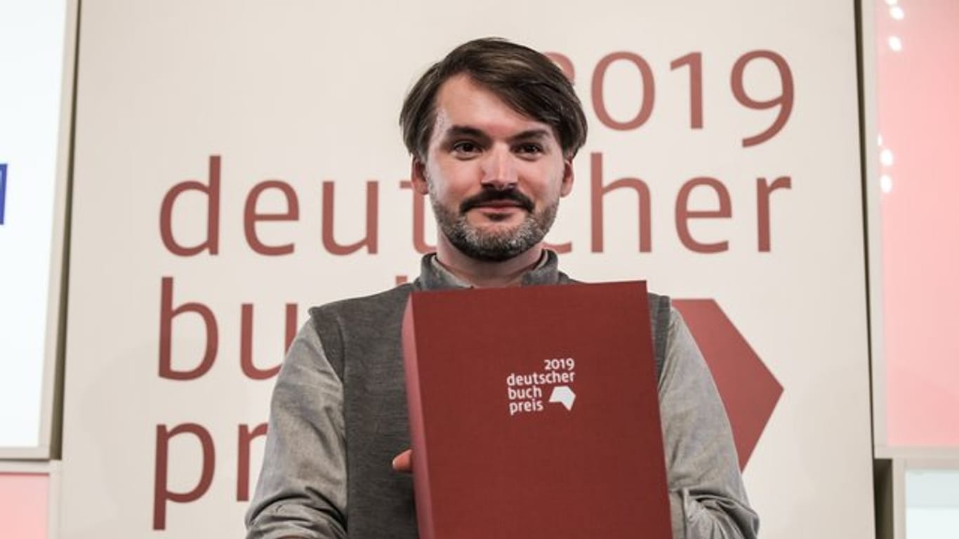 Für seinem Roman "Herkunft" hat Saša Stanišić den Deutschen Buchpreis erhalten.
