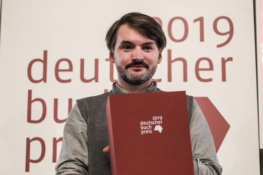 Für seinem Roman "Herkunft" hat Saša Stanišić den Deutschen Buchpreis erhalten.