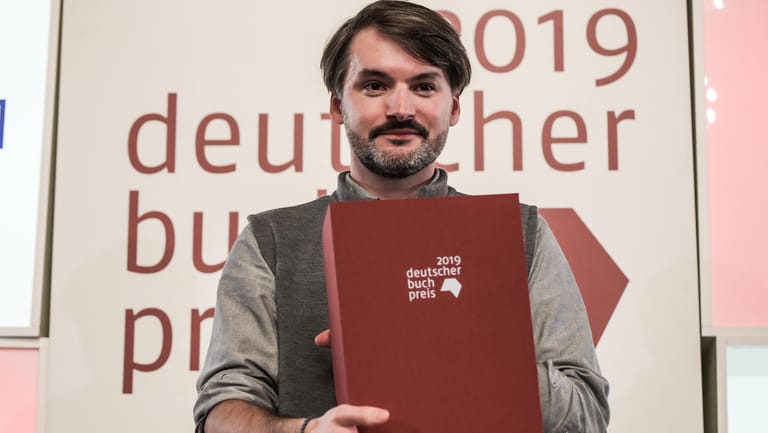Saša Stanišic: Wurde im Kaisersaal des Frankfurter Römers mit dem Deutschen Buchpreis 2019 ausgezeichnet.