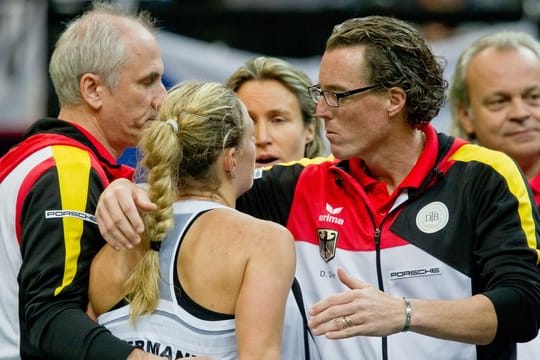 Fed-Cup-Assistenztrainer Dirk Dier (r) und Angelique Kerber 2014.