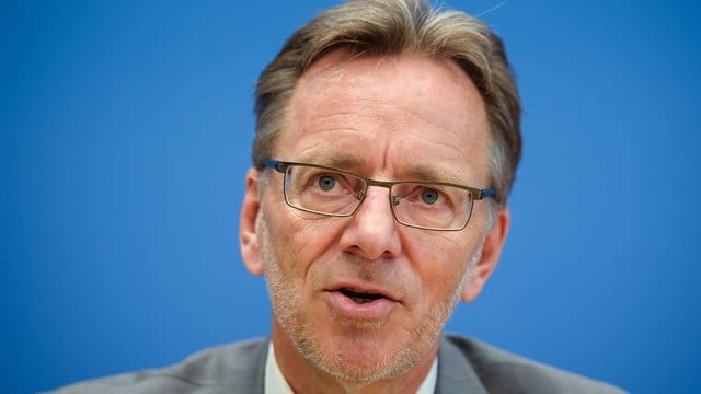 Holger Münch, Präsident des Bundeskriminalamtes, während einer Pressekonferenz.