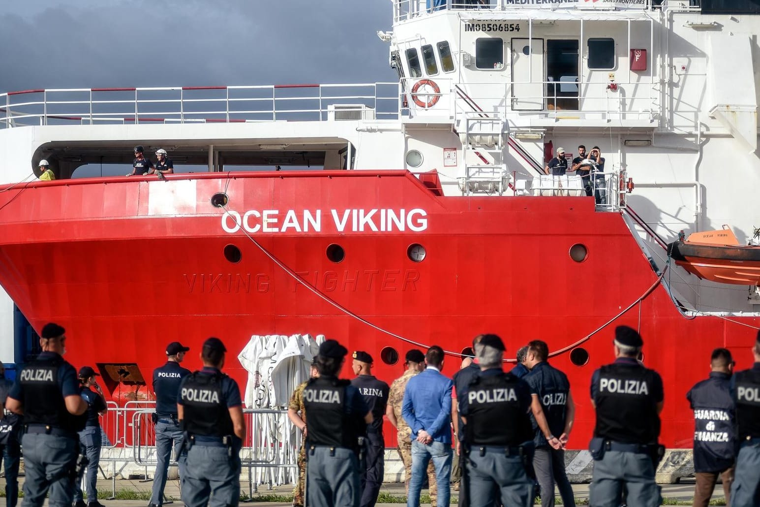 Die "Ocean Viking": Das Seenotrettungsschiff darf in Italien anlegen.