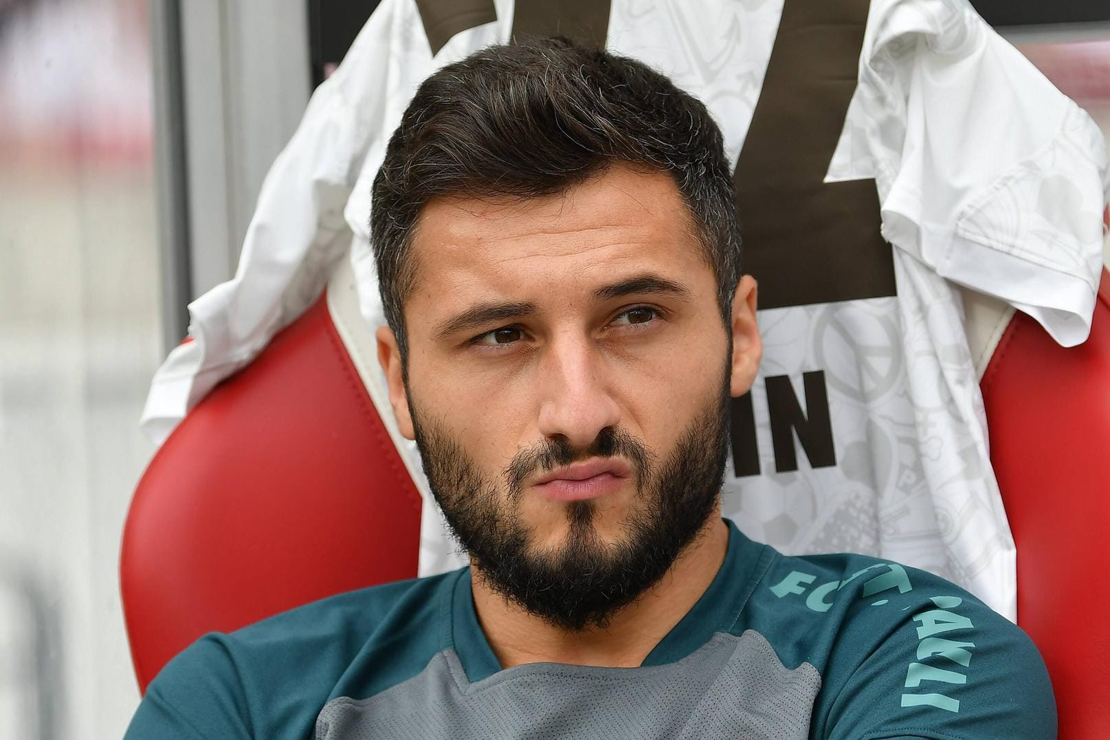 Cenk Sahin: Den bei St. Pauli in Ungnade gefallene Rechtsaußen zieht es in die Türkei.