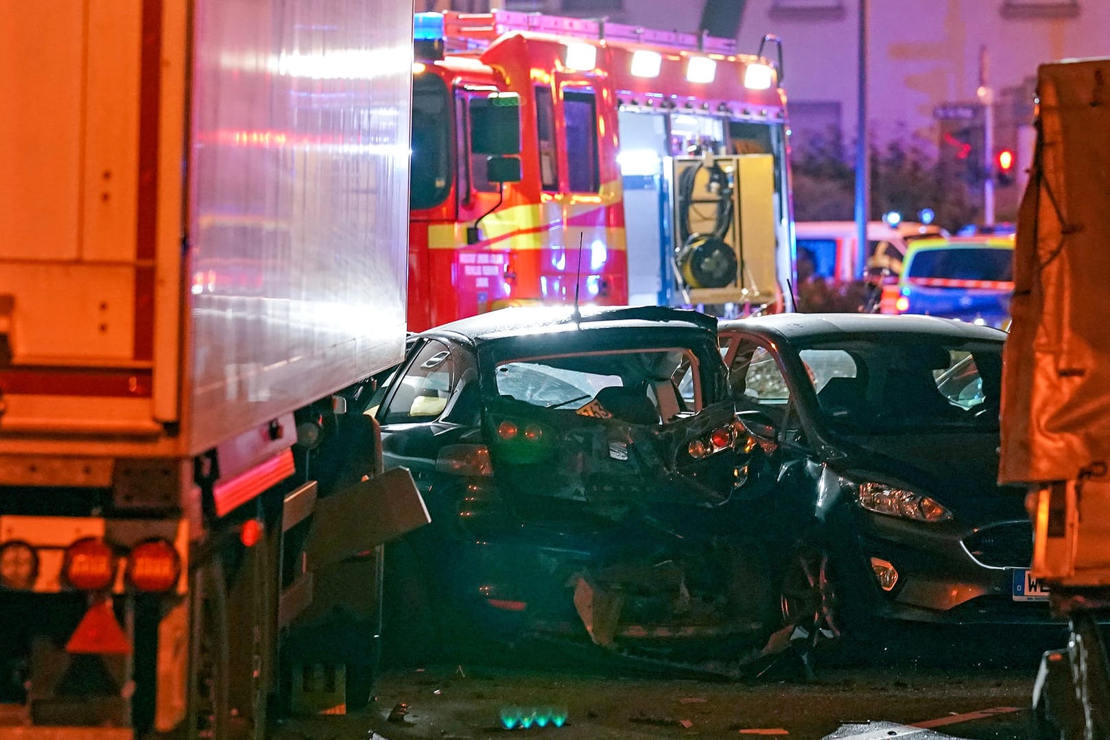 Nach dem Lkw-Vorfall in Limburg: Acht Menschen und der mutmaßliche Täter wurden verletzt.