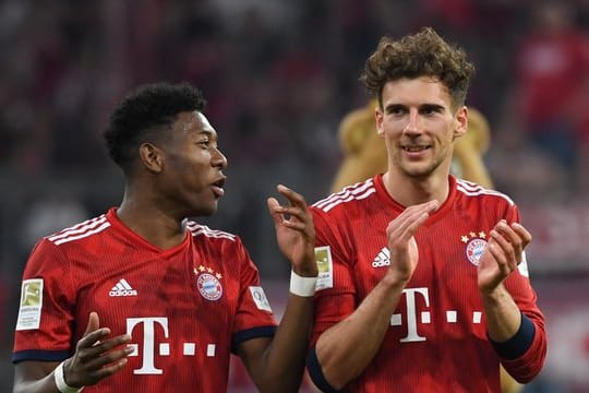 Wieder zurück im Mannschaftstraining: David Alaba (l) und Leon Goretzka.