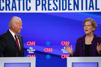Joe Biden, Elizabeth Warren: Zwischen den beiden Spitzenkandidaten zeichnet sich der Wettkampf um die Kandidatur ab.