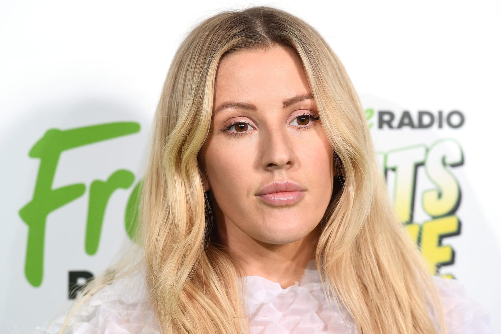 Ellie Goulding: Die Sängerin hat eigentlich allen Grund zur Freude. Im September heiratete sie Kunsthändler Caspar Jopling. Doch nun macht sie ihre Krankheit öffentlich.