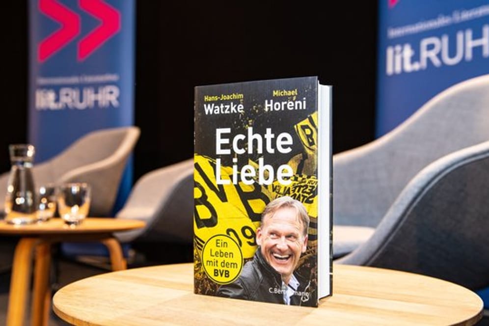BVB-Boss Hans-Joachim Watzke stellte sein Buch vor.