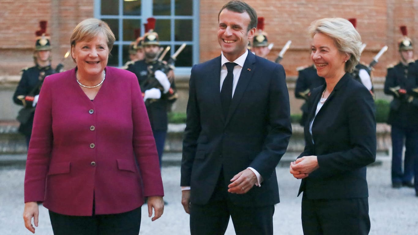 Angela Merkel, Emmanuel Macron und Ursula von der Leyen beim Deutsch-Französischen Ministerrat.