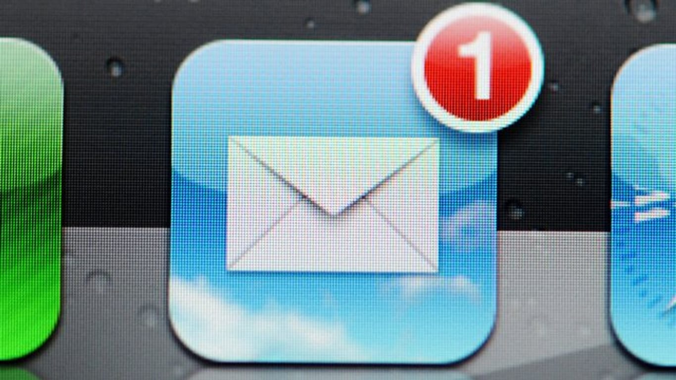 E-Mails von blockierten Nutzern landen je nach Einstellung direkt im Papierkorb.