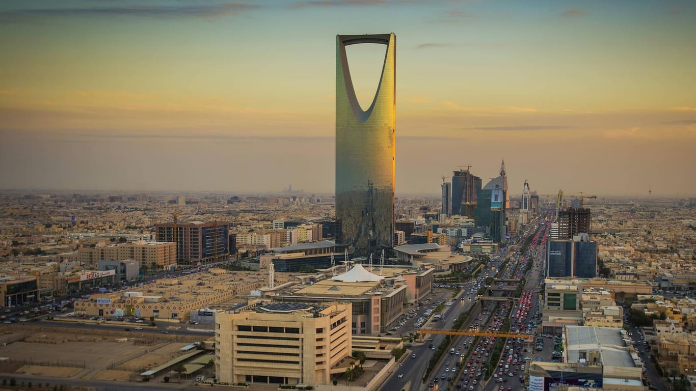 Die Skyline von Riad: In Saudi-Arabien ist ein Charter-Bus verunglückt.
