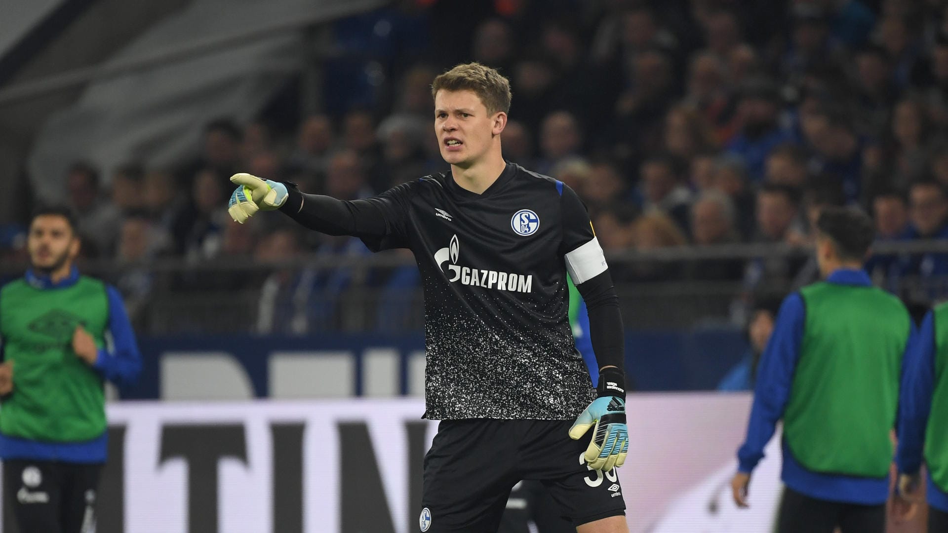 Schalkes Torwart-Talent: Alexander Nübel schließt einen Wechsel ins Ausland nicht aus. Schalkes Torwart-Talent: Alexander Nübel schließt einen Wechsel ins Ausland nicht aus.
