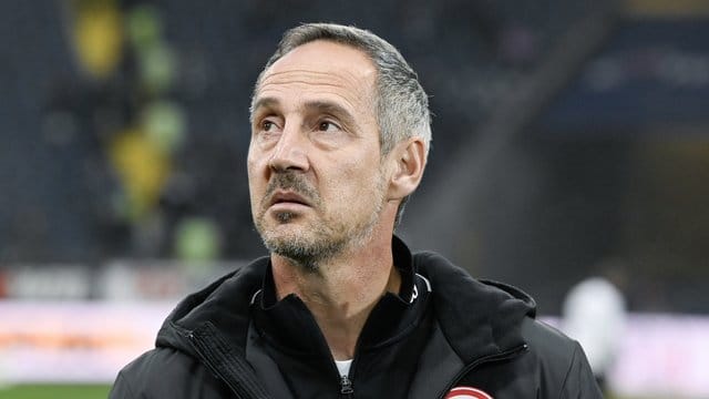 Kündigt gegen Bayer Leverkusen eine offensive Spielweise an: Eintracht-Coach Adi Hütter. Kündigt gegen Bayer Leverkusen eine offensive Spielweise an: Eintracht-Coach Adi Hütter.