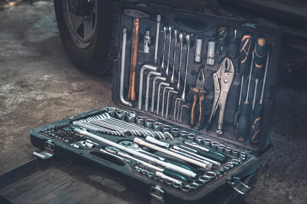 Für jede Arbeit ausgerüstet: Heute ist ein Werkzeugkoffer von Brüder Mannesmann Werkzeuge im Angebot (Symbolbild).
