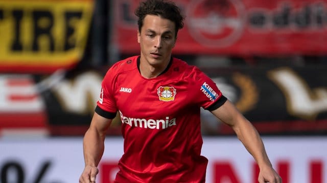 Hat seinen Vertrag bei Bayer Leverkusen vorzeitig verlängert: Julian Baumgartlinger. Hat seinen Vertrag bei Bayer Leverkusen vorzeitig verlängert: Julian Baumgartlinger.