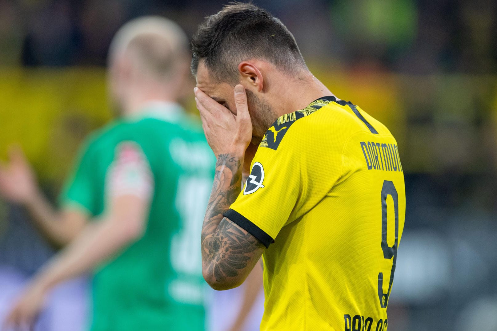 Paco Alcacer: Der spanische Nationalspieler fehlt dem BVB weiterhin.