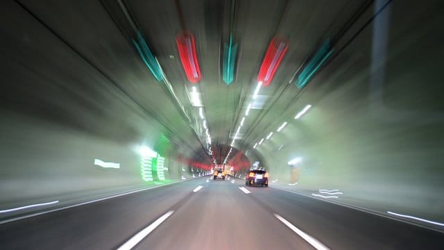 Autofahrer dürfen keinesfalls blind auf einen Abstandswarner vertrauen. Autofahrer dürfen keinesfalls blind auf einen Abstandswarner vertrauen.